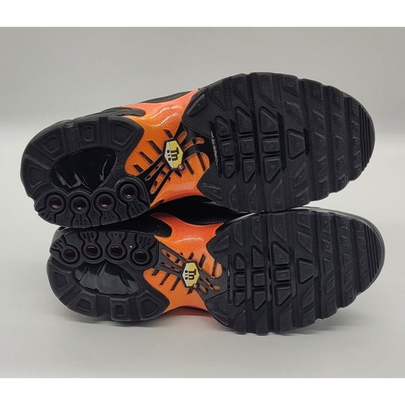 Nike Air Max Plus TN SE BG (GS) 'Black Orange' AR0005-001 - Picture 7 of 8